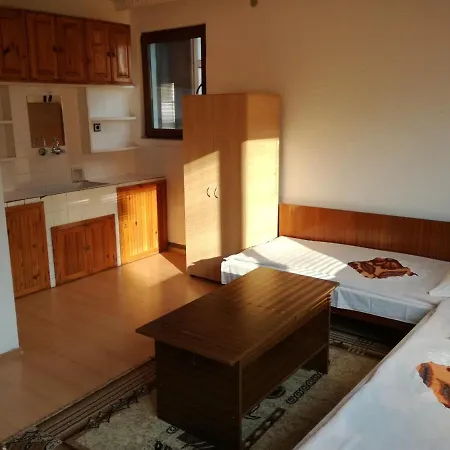 Guest house шотарови