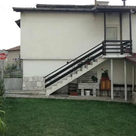 Shotarovi Guest house